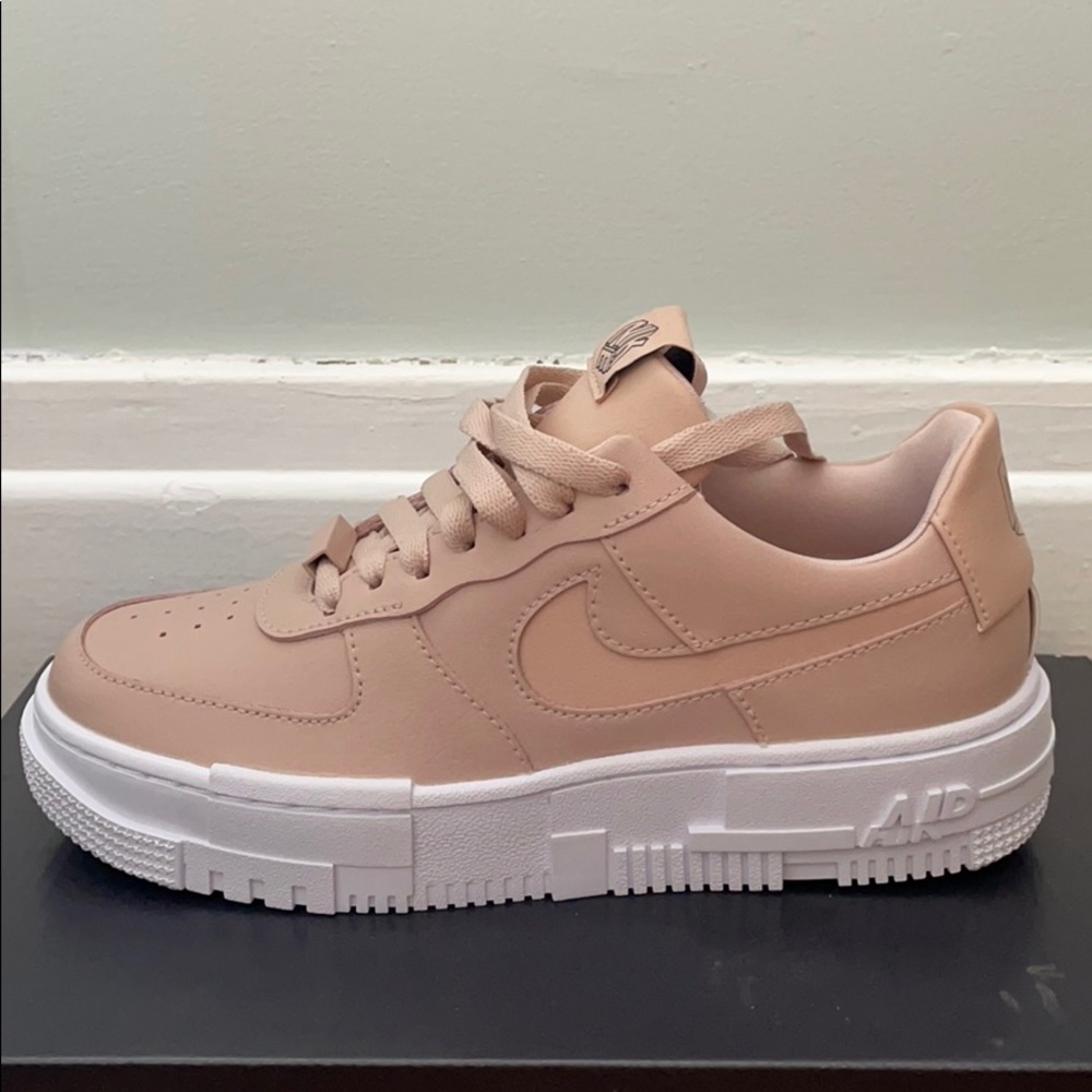 Air Force 1 Pixel in Particle Beige